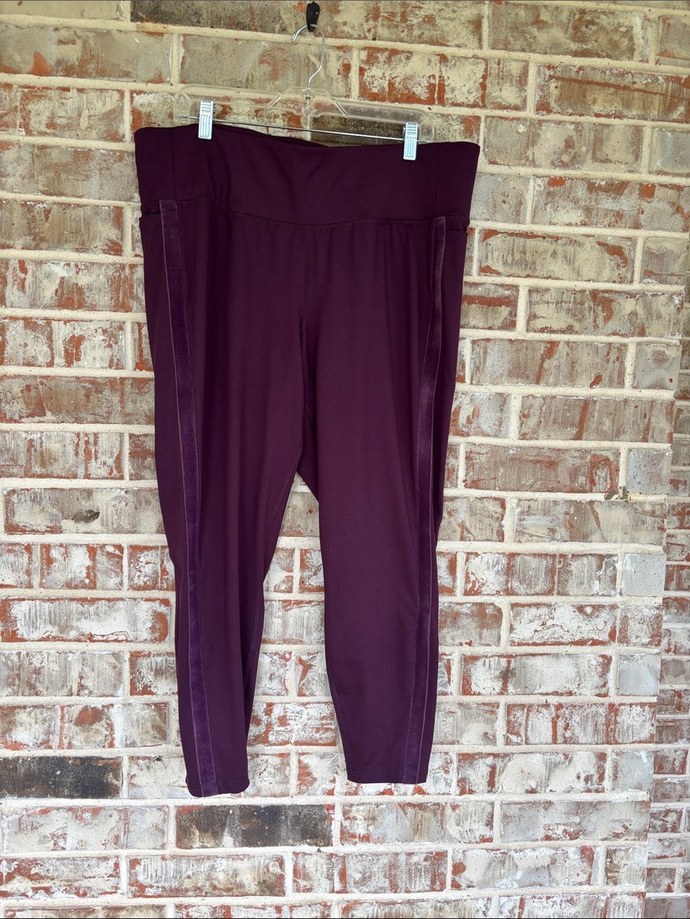 Livi High Waist Plum‎ Leggings with Velvet Side Stripes